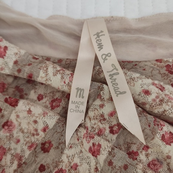 Hem & Thread Floral Dress Sleeveless Beige Red Dress Ruched Details - Picture 6 of 8